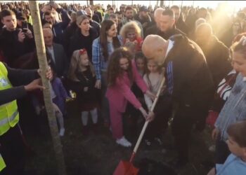 PS hap fushatën në Durrës, Rama: Do jetë një nga destinacionet më të kërkuara në Mesdhe! Dy hijet e së kaluarës duan ta kthejnë prapa