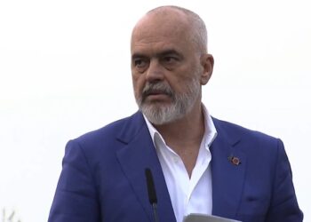“Lali Erit i dhurojnë kundërshtarët më të lodhur”/ Rama tallet me premtimet e Këlliçit: Duket sikur i ka humbur firzamonika dhe kërkon ta gjejë!