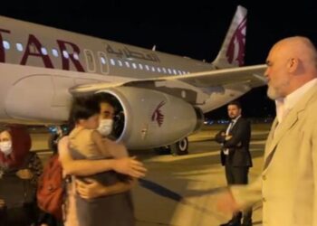Vendimi i qeverisë/ Shqipëria mban dyert hapur për miqtë në nevojë: Zgjat lejet e qëndrimit për afganët e ukrainasit