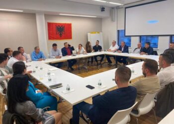 Po përgatit rikthimin?! Themelohet Dega e PD në New York: Përshëndet nga Tirana Lulzim Basha!