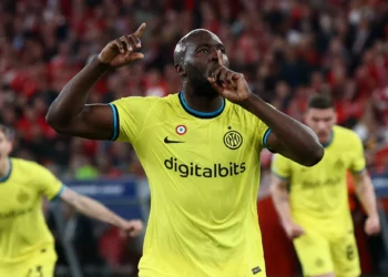 Interi pranë gjysmëfinales, zikaltërit mundin Benfikën 2-0 në shtëpi