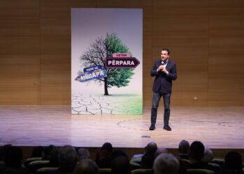 Veliaj nga Njësia 2: Sot ‘të tretat e Stadiumit’, nuk po mbaron zia në PD, asnjë tubim në Tiranë prej 3 ditësh