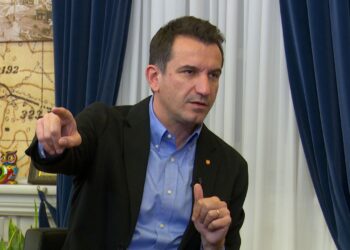 Veliaj: Berisha pa vulë dhe pa emër, bën fushatë me financimet ruse të Monikës dhe Ilirit