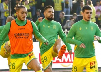 Refuzoi të prishte agjërimin, klubi përjashton nga skuadra futbollistin
