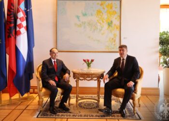 Integrimi/ Presidenti kroat: Shqipëria po paragjykohet nga BE për shkak se është e banuar me qytetarë të besimit mysliman