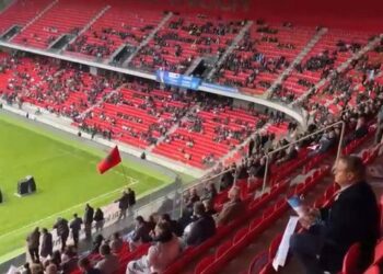 VIDEO/ Berisha-Meta çelin fushatën pa njerëz, koalicioni braktiset nga demokratët, pjesmarrje e ulët në ‘Air Albania’