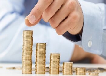 Bien depozitat në lekë/ Shkak investimet e qytetarëve në bono thesari dhe obligacione