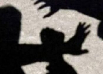 Babë e bijë bëjnë për spital dhëndrin e familjes