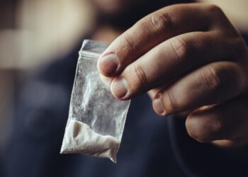 Furnizonin me të ‘bardhë’ rrugët e Belgjikës, polica me dorë të hekurt kap ‘gafil’ 3 shqiptarë, ja çfarë u gjet në xhepat e tyre