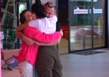 VIDEO/ “Asgjë s’na ndan dot, as Lori”! Pas sherrit me Kiarën, Efi nxjerr zbuluar strategjitë e produksionit. Përqafimi me…!