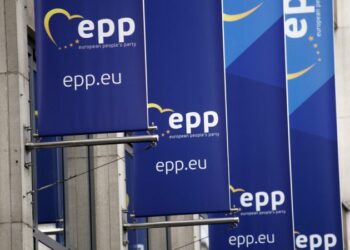 Policia belge dhe gjermane bastisi zyrat e Partisë Popullore Evropiane në Bruksel