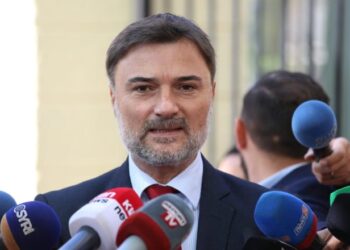 Alibeaj takon shefen e misionit të OSBE-ODIHR: Berisha na ka zaptuar selinë! Ai nuk përfaqëson PD-në