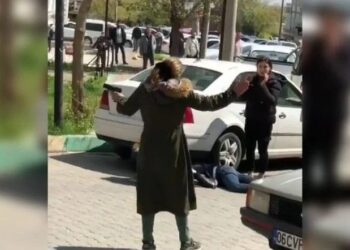 E reja vret kunatin në mes të rrugës pas përdhunimit dhe shantazhit me fotot intime