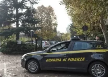 Qeni për zbulimin e drogës nxjerr zbuluar shqiptarët, çfarë u gjet në shtëpinë e tyre