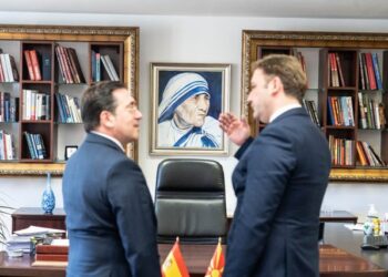 Rikthehet tensioni/ Opozita maqedonase kërkon dorëheqjen e ministrit të jashtëm Osmani: Foli shqip…!