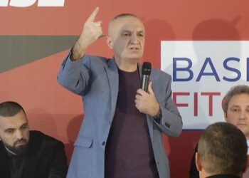 Meta krah Bardh Spahisë në Shkodër: “Rilindja” ju ka halë në sy! Dekretin e 6 marsit s’e firmoste kjo dorë po ta dija se…!