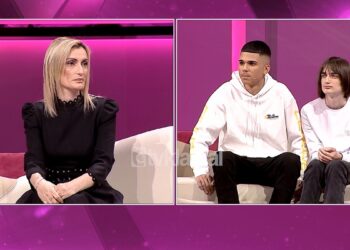 Nuk u dorëzua kurrë, nëna e 16-vjeçarit me autizëm falenderon “djalin e tretë të shtëpisë”