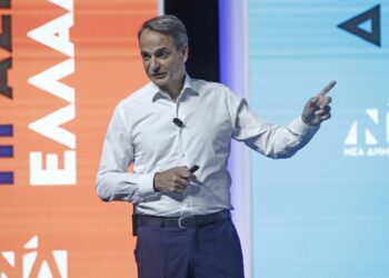 Mitsotakis: Paga minimale do të rritet në 950 Euro deri në vitin 2027
