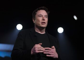 “Çdo prind apo mjek që sterilizon një fëmijë…”/ Elon Musk kërkon burgim të përjetshëm për ndryshimin e seksit të të miturve