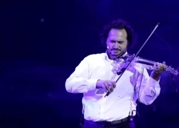 Olen Çezari masterclass në lice, violinisti mbështet nxënësit e talentuar