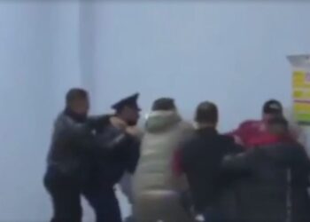 Sherr me grushte mes 7 personave në Koplik, ndërhyrja e Policisë shmang tragjedinë