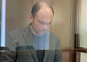 U arrestua pas intervistës me CNN, kritiku i fundit i Putinit në Rusi dënohet me 25 vite burg