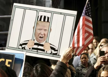 U arrestua pak më parë, Trump e dinte: Ja mesazhi që la në rrjetet sociale rrugës për në Gjykatë