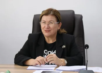 Majlinda Bufi i përgjigjet ftesës: Pranoj debatin me Berishën, jo me kandidatin e tij në Roskovec