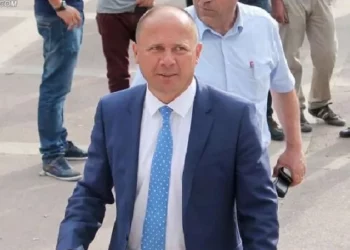 “Blerja e votave vetëm një alibi për humbjen”, gazetari: Roli i Xhelal Mziut në humbjen e Kamzës