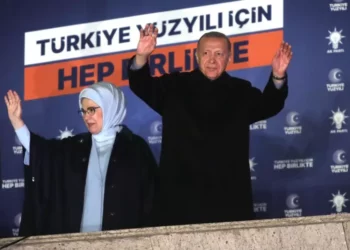 Zgjedhjet presidenciale në Turqi shkojnë në balotazh, Erdogan epërsi të ngushtë me rivalin e tij