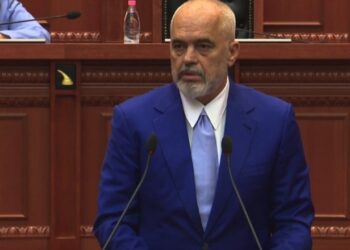 “Hipokrizi e madhe që doni të çoni rrogën tuaj në jetimore”, Rama: S’mund të kemi prokurorë që paguhen më shumë se Presidenti