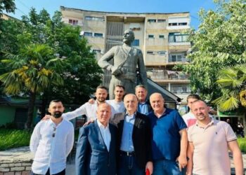 Meta nga Shkodra kërkon vota me Prek Calin: Në 14 Maj mbi të gjitha për Atdheun