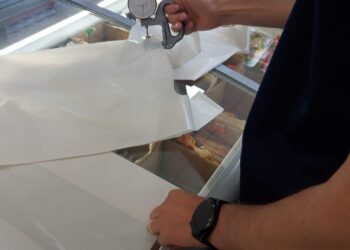 Rama: Asnjë tolerim ndaj askujt që shkel ligjin duke vazhduar ende me prodhimin, importimin apo tregtimin e qeseve plastike