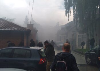Rikthehen përleshjet në komunat serbe në Kosovë, të shtëna armësh në Zveçan