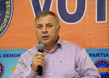 Dorëheqja e Benet Becit/ Frrok Gjini pranon mandatin, bëhet deputeti më i ri i Kuvendit