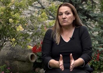 Flutura Açka thirrje për lëvizje të re politike: Fitimtarët dhe humbësat ishin bashkë në betejë, janë bashkë edhe në fitore