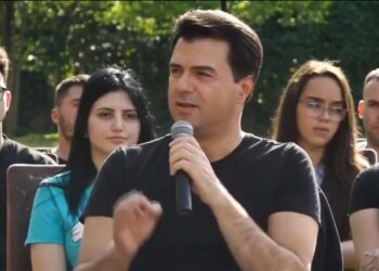 Basha rikthehet në politikën aktive me 3 propozime: Vettingu i politikanëve, listat e hapura dhe kufizimi i mandateve për kryeministrin