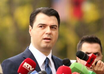 Nuk paraqiti avokatë në seancë/ Akuzoi Veliajn për shpifje, GJKKO pushon padinë e Bashës