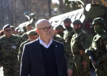 Tensionet në veri, ministri serb i Mbrojtjes: Beogradi i ka përcaktuar se cilat janë “vijat e kuqe”