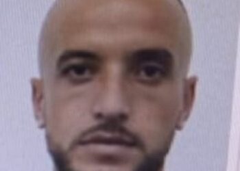 Emri/ Vrasja në Kavajë, policia identifikon autorin, ofron 10 mijë euro shpërblim për ata që japin informacion për kapjen e tij
