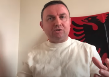 Historiani shqiptar në Oksford: Këtu gishtin me bojë ta bëjnë vetëm kur hyn në disko, jo kur voton!