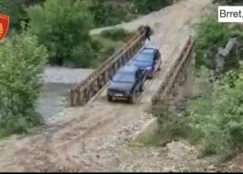 Humbën orientimin/ Ishin bllokuar në një zonë malore në Krujë, policia shpëton 3 turistë izraelitë. Emrat