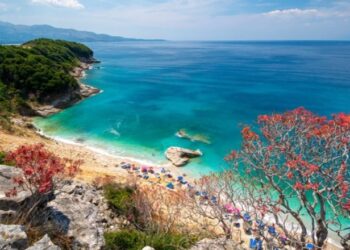 FOTOT/ ‘The Sun’ e quan Ksamilin ‘Maldivet e Evropës’, reagon Rama: Një tjetër yll i shtohet Shqipërisë