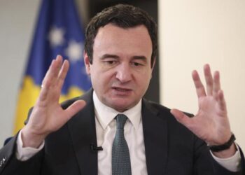 Largojeni Albin Kurtin pa i vënë flakën Kosovës