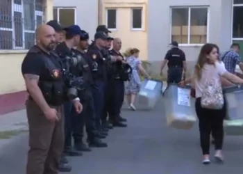 Mbi 4 mijë objekte në ruajtje/ Policia e Shtetit merr në mbrojtje godinat ku mbahen materialet zgjedhore