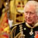 Ceremonia e kurorëzimit, Mbreti Charles III ‘thyen’ traditën shekullore të veshjes