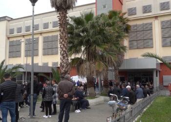 Shtohen të sëmurët kardiakë! Specialistët: Duhanpirja dhe alkooli, ndikim negativ te pacientët