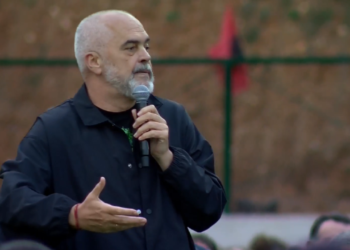 Rama: Beleri po kërcënon emigrantët se do ua grisë letrat greke nëse s’e votojnë në Himarë! S’ka Zot që kjo të ndodhë