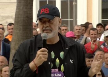 PS mbyll fushatën në Kavajë, Rama: Vota për Metën e Berishën është kundër interesit kombëtar. Turpi i Shqipërisë