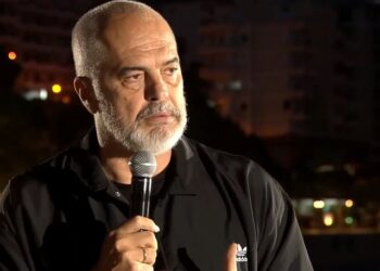 “Partia këtu i ka rënë në qafë…”/ Rama i kërkon tërheqjen nga gara ish socialistit Mërkuri: Asnjë votë socialiste jashtë PS